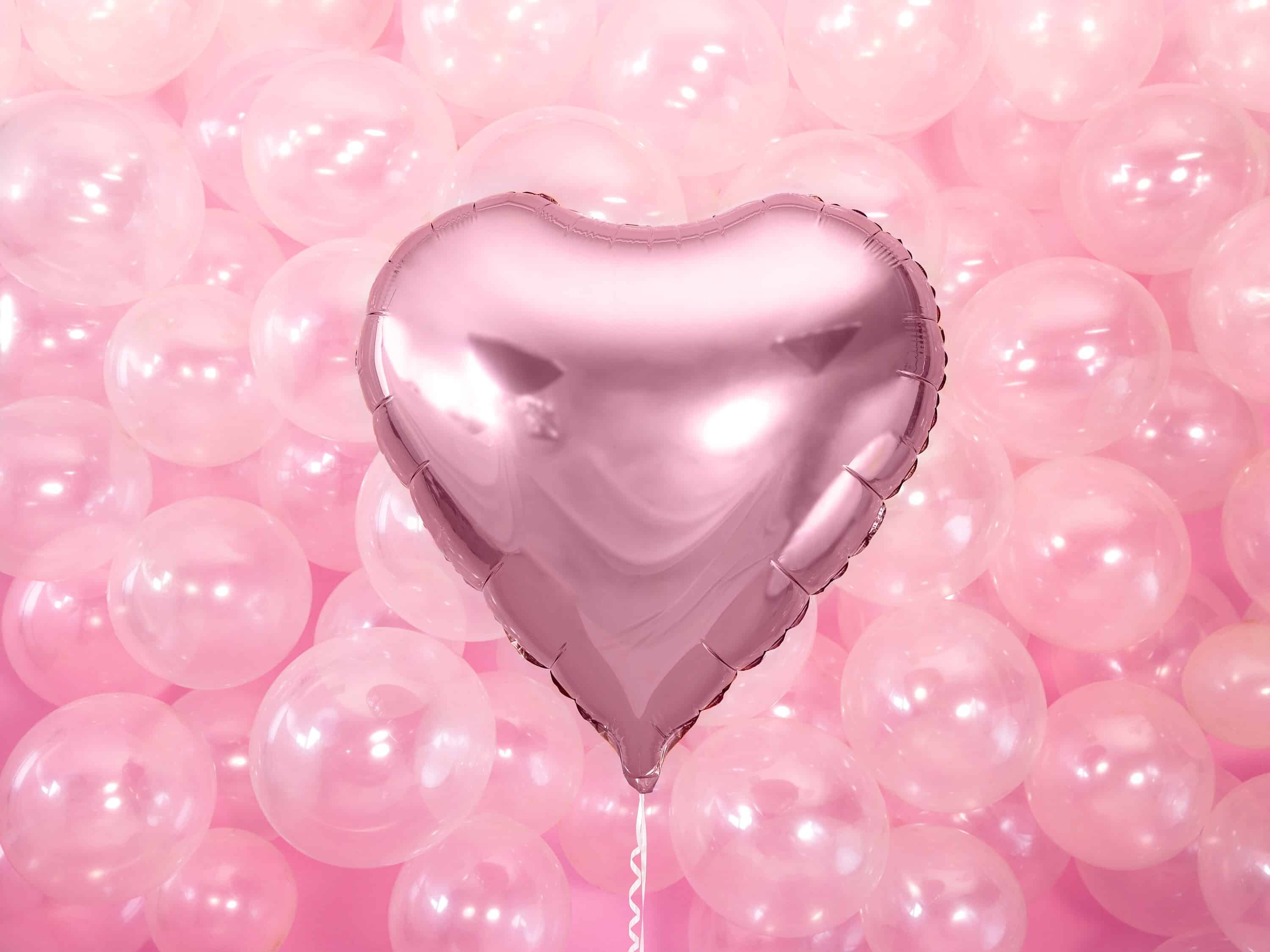 pink hear shaped foil balloon