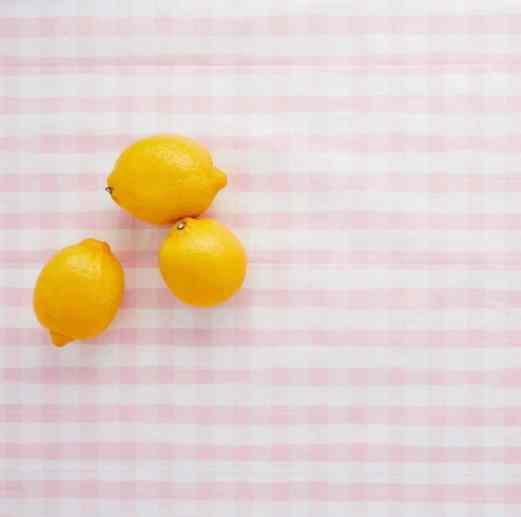 table runner lemons