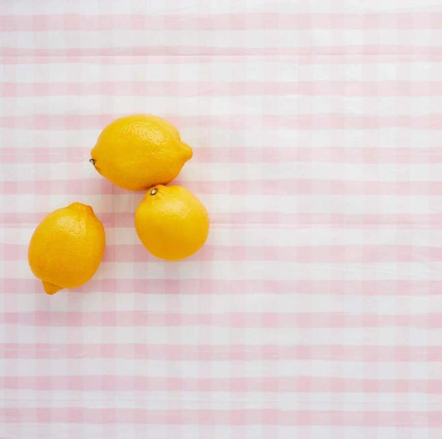 table runner and lemons