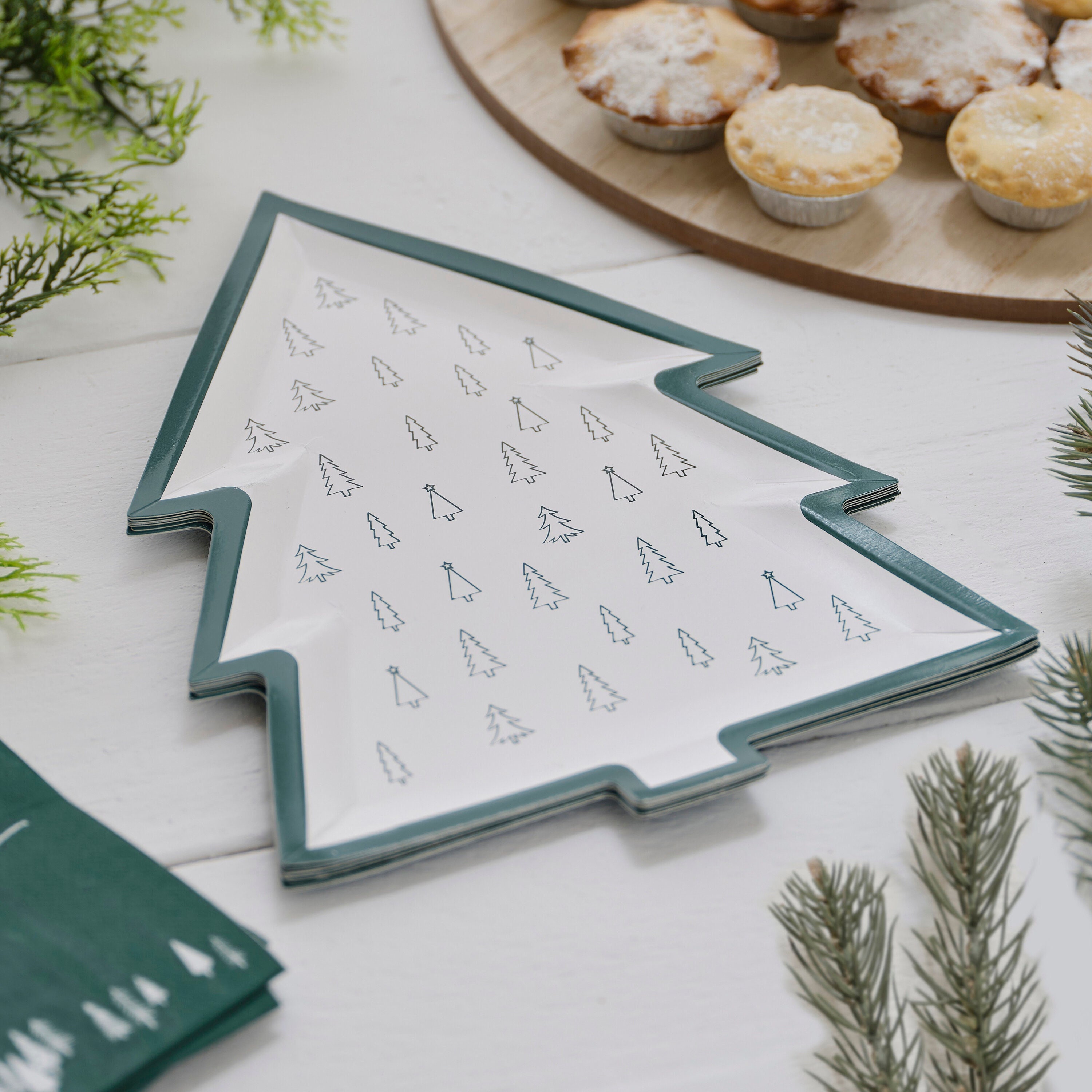 Tree Print Christmas Paper Plates