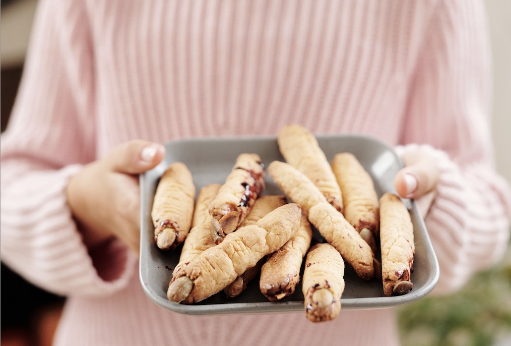 witch finger biscuits